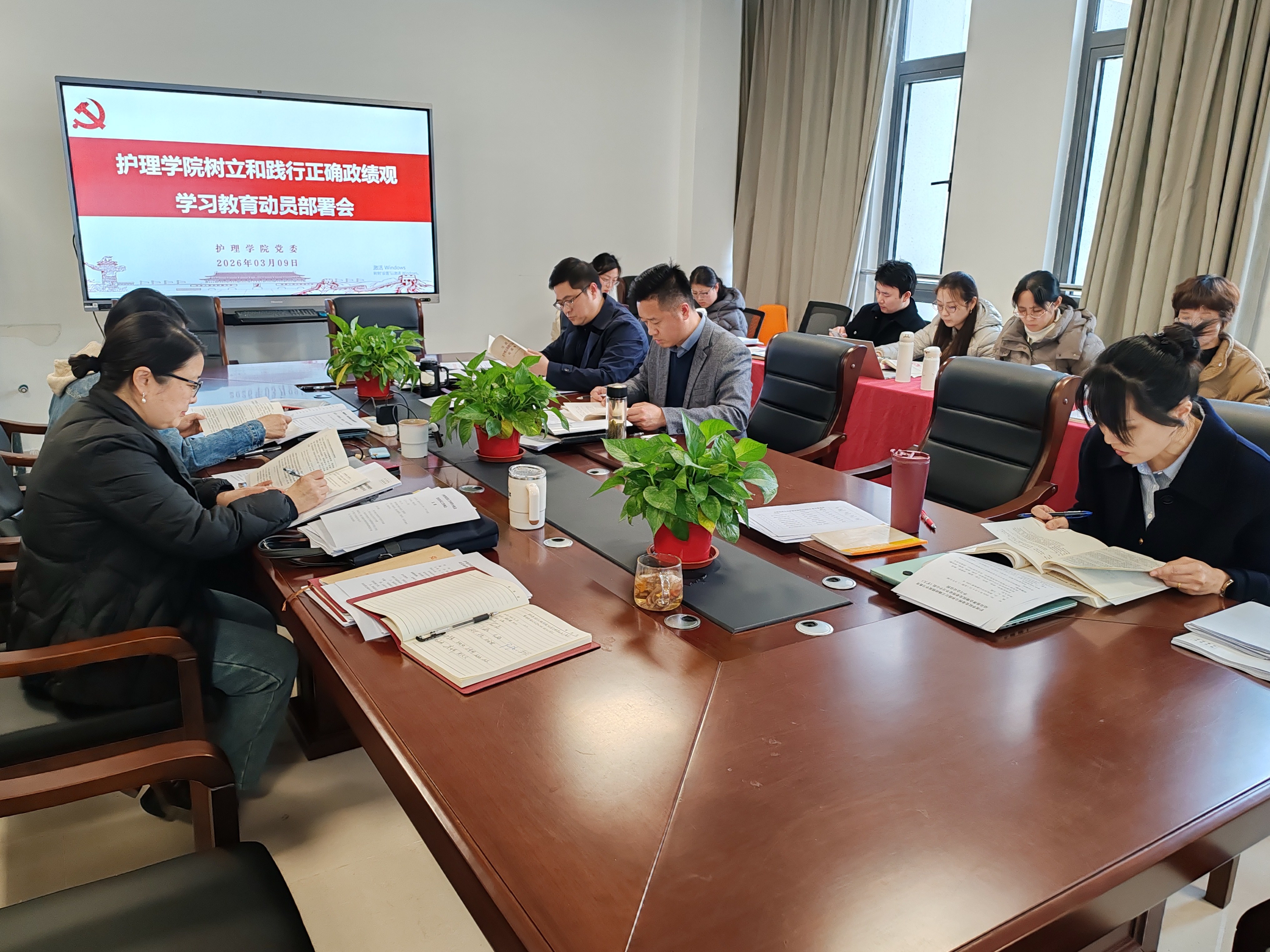 查看原图 自慰色情